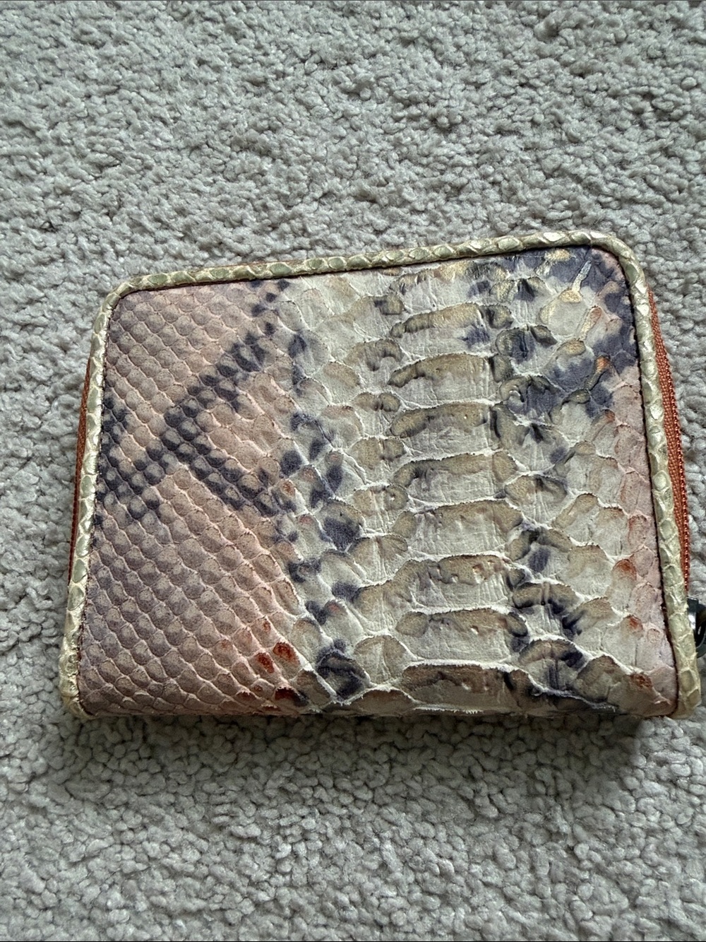 Adrienne Vittadina genuine leather 6 card slot zipper wallet